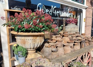 GoedGevonden buiten handkar met kruiken2